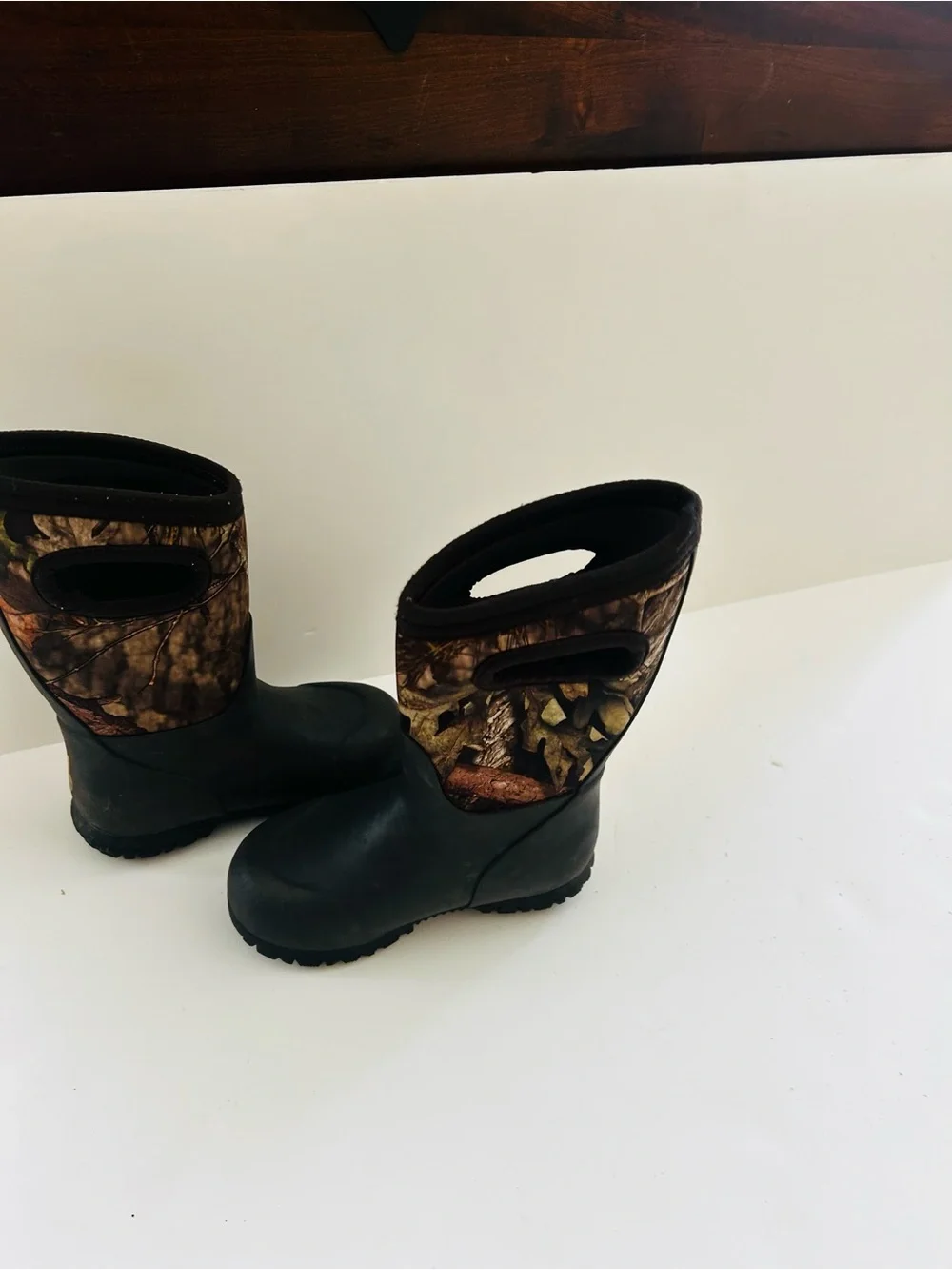 Bogs Kids Camo Waterproof Rain Boots Youth Outdoor Rubber Hunting Boots Size 9